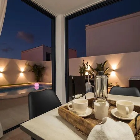 Villa Palmera Jacuzzi *