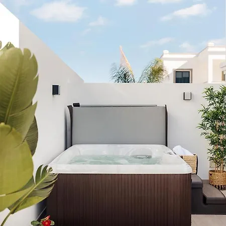 וילה Palmera Jacuzzi *