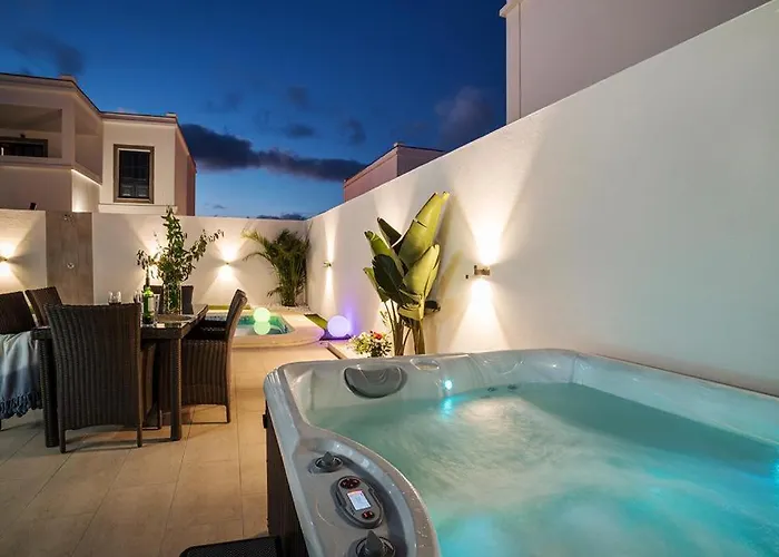 Palmera Jacuzzi ヴィラ *