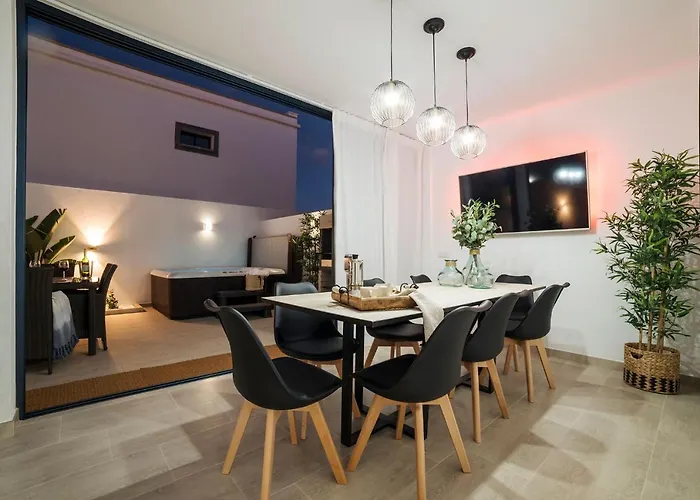 Вилла Palmera Jacuzzi *